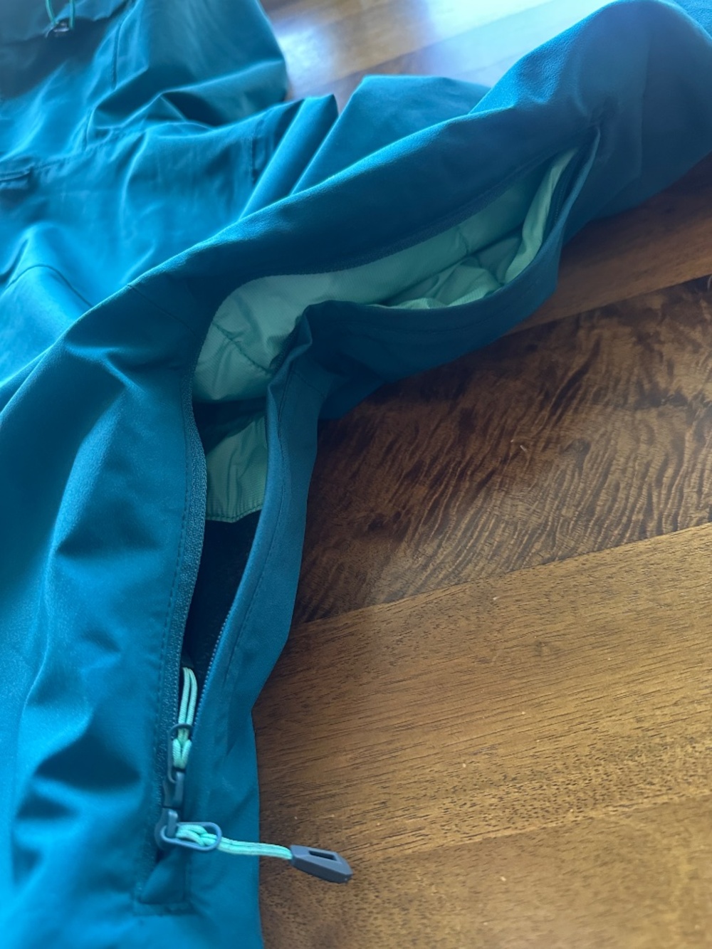 Outdoor Research Snowcrew Jacket - Picture 5 of 7
